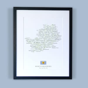 Hertfordshire County Karte // Minimalistische typografische Karte von Hertfordshire // England Maps