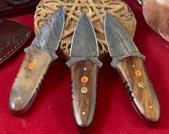 Gorgeous, Hand Forged, Damascus Steel, Athame/Dagger, Full Tang, Choose One, Camel Bone or Walnut Wood Handle, Leather Sheath, Excellent!