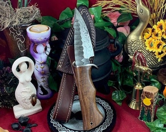 Gorgeous, Hand Forged, Damascus Steel, Boline/Working Knife, Walnut Wood Handle, Leather Sheath, Excellent!