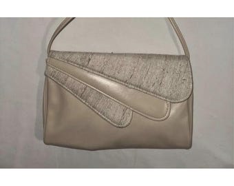 Vintage Off White Purse with a Shoulder Strap & Linen Accents