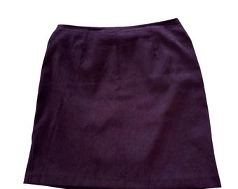 Vintage djup lila borstad minikjol storlek 11/12 dragkedja bak fodrad plommon