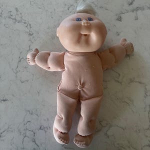 Vintage Cabbage Patch Kids Mattel 1982 Blue Eyes Blonde Doll CB 39 Signature