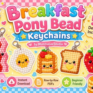 Può includere: Una grafica digitale con il testo Breakfast Pony Bead Keychains di MatchaLeeStudio. Mostra cinque design di portachiavi in perline: pancetta, uovo al tegamino, pancake, pane tostato e una fragola, tutti con faccine e chiusure in metallo.