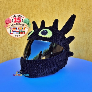 Patron Crochet Housse de Casque Moto, Toothless, Housse de Casque en Fil Peluche PDF, 15 Langues