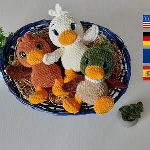 Delilah, the duckling - Crochet pattern - super low sew
