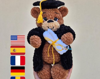 Patron Crochet Ours de Remise de Diplôme – Tutoriel PDF Taille Moyenne – Cadeau de Graduation – Ours en Fil Peluche – Modèle Amigurumi