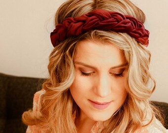 Braided headband in burgundy velvet