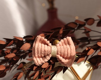Pink corduroy pine knot