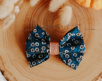 Blue, copper and white flower printed clip-on knot