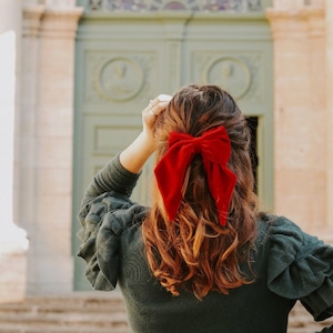 Maxi dark red velvet hair bow