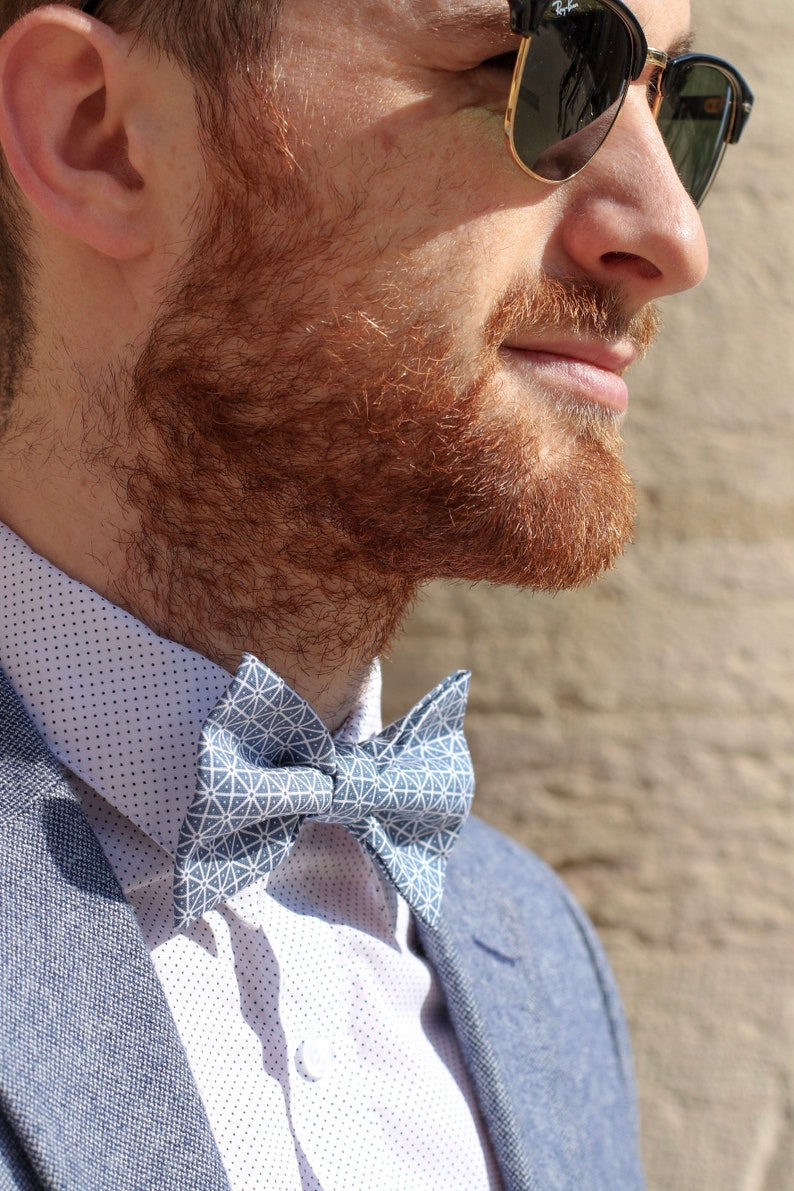 Geometric blue and white bow tie image 2