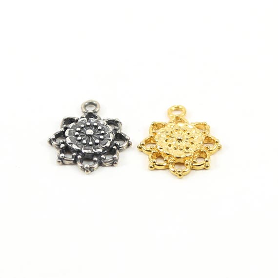 Daisy Flower Nature Charm Sterling Silver or Vermeil Gold