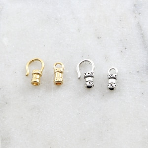 Set di ganci e occhielli terminali per cordino in pelle di medie e piccole dimensioni da 2 mm - Vermeil o argento sterling