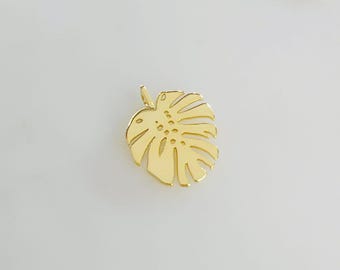 Tropical monstera leaf plant charm sliding gold plated leaf 20mm x 15mm sideways loop