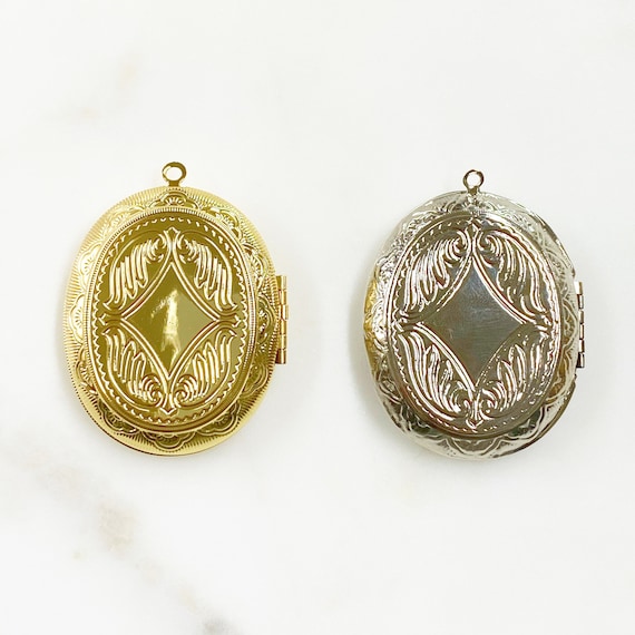 1 Piece Extra Large Oval Vintage Inspired Locket Choose Your Color Gold or Silver Friendship and Love Charms Jewelry Making Supplies Locket