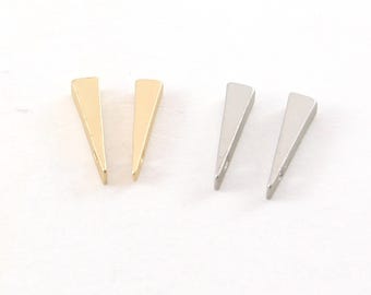 2 pieces pewter metal long pointed 3d triangle connector bead pendant in matte gold or matte silver