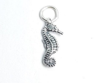 Charm ispirato all'oceano a doppio lato Sterling Silver Seahorse
