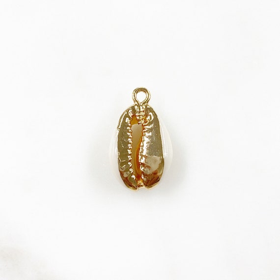 1 Piece Gold Plated Natural Cowrie Shell Ocean Nautical Charm Pendant