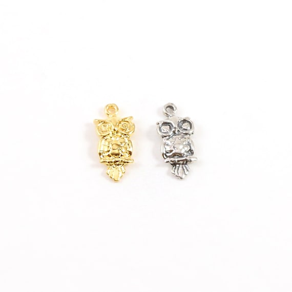 Cute Tiny Wide Eyed Owl Bird Sitting Charm Nature Bird Pendant in Vermeil Gold or Sterling Silver