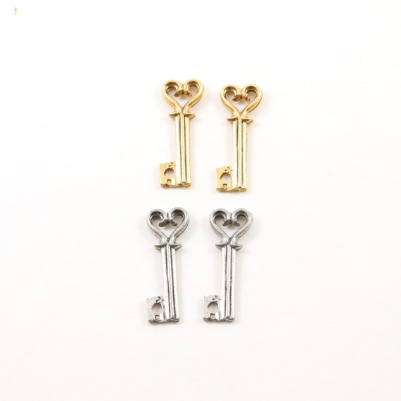 2 Pieces Pewter Heart Skeleton Key Charm Best Friend Charm Jewelry Making Supplies Necklace Pendant Antique Gold, Antique Silver