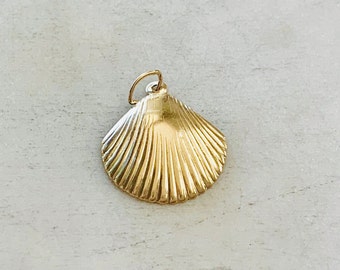 14K Gold Filled Lightweight SeaShell Ocean Nautical Charm Pendant