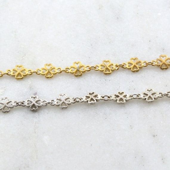 Base Metal Four Leaf Clover Flower Design Chain in Antique Silver, Shiny Gold / Chain by the Foot