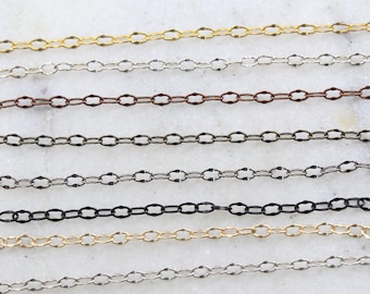 Cadena ovalada delicada de metal base con engaste ondulado en plata y oro brillantes, cobre antiguo, latón, plata, bronce, negro mate/cadena por pie