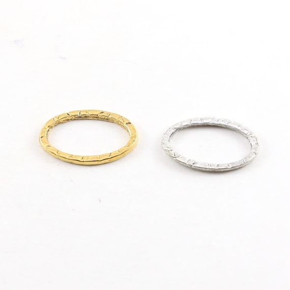 4 Pieces Thick Textured Crimped Hammered Oval Pewter Metal Open Circle Connector Ring Charms Gold or Silver