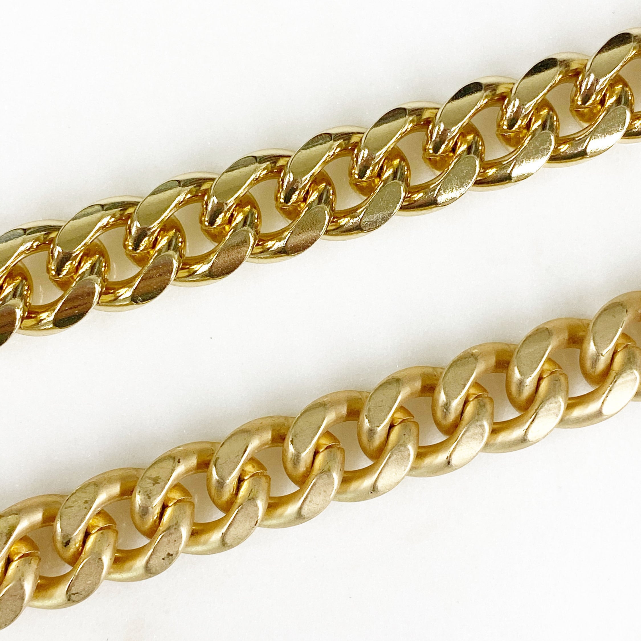Brushed gold chain discount