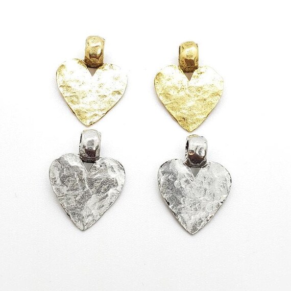 2 Pieces Textured Hammered Hearts 23mm x 17mm Shape Stamping Disc Charm in Antique gold or Antique Silver