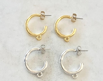 1 pair textured hammered pewter round hoop 21mm x 15mm chandelier finding earring component with ring on bottom in matte gold or silver
