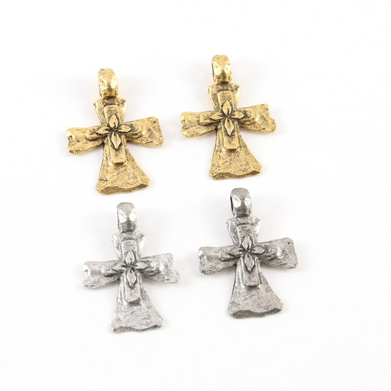 2 Pieces Pewter Base Metal Layered Raised Cross Charm Hammered Textured Detailing Pendant Religious Spiritual Catholic Christianity Charm