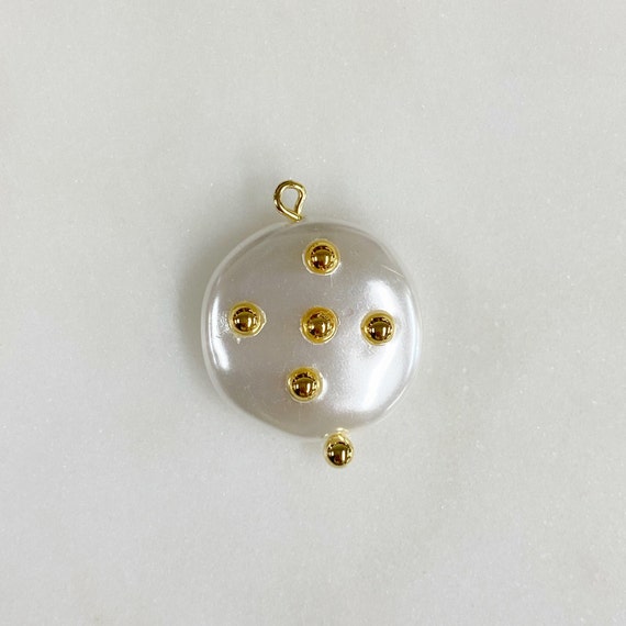 Round Gold Plated Acrylic Pearl Charm Baroque Acrylic Pearl Charm Pendant with Gold Plated Beads On Pearl