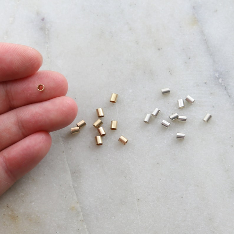 Beadsmith Tube Plastic Rnd W/Flat cap, 3 X 9/16-25/bg - PT3-R by