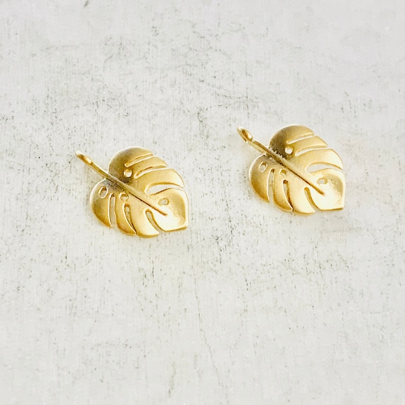 Tiny Tropical Monstera Leaf Plant Charm Sliding Pendant Gold Plated Nature Charm Small Leaf Charm