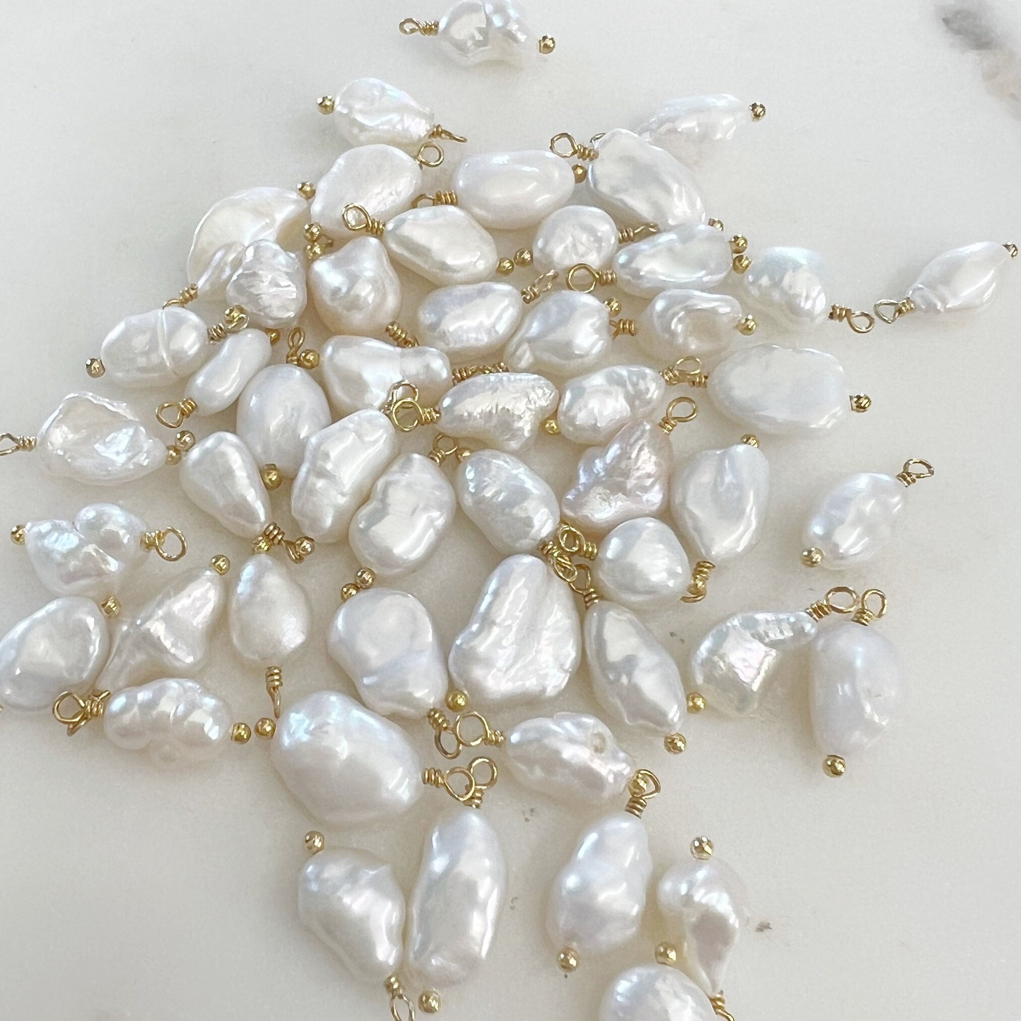 Natural Pearl Pendant, Flat Round, Cultured Freshwater Pearl Charms,  Double-sided, with Golden Alloy Findings, about 15-20mm, Priced 5pcs/pkg