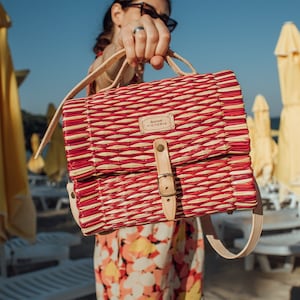 Handwoven Portuguese Basket Bag: Modern Straw & Leather Purse, Sustainable Gift.