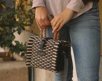 Straw Basket Bag. Wicker basket. Beach bag. French tote bag. Handwoven bag. Rattan bag. Natural bag. Designer Bag. Handmade bag. Portugal.