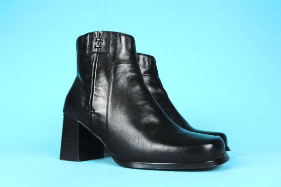 90'S VINTAGE BOOTIES / Square-toe Boots / Short Sh