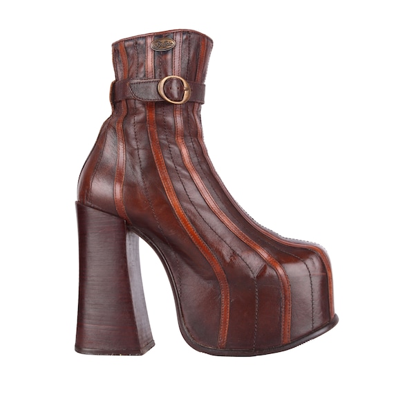 Mega top platform boots