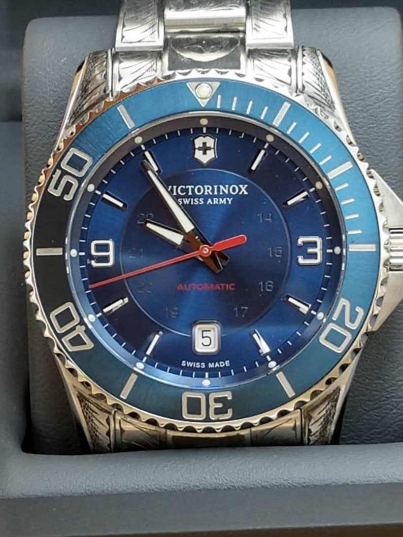 victorinox maverick automatic