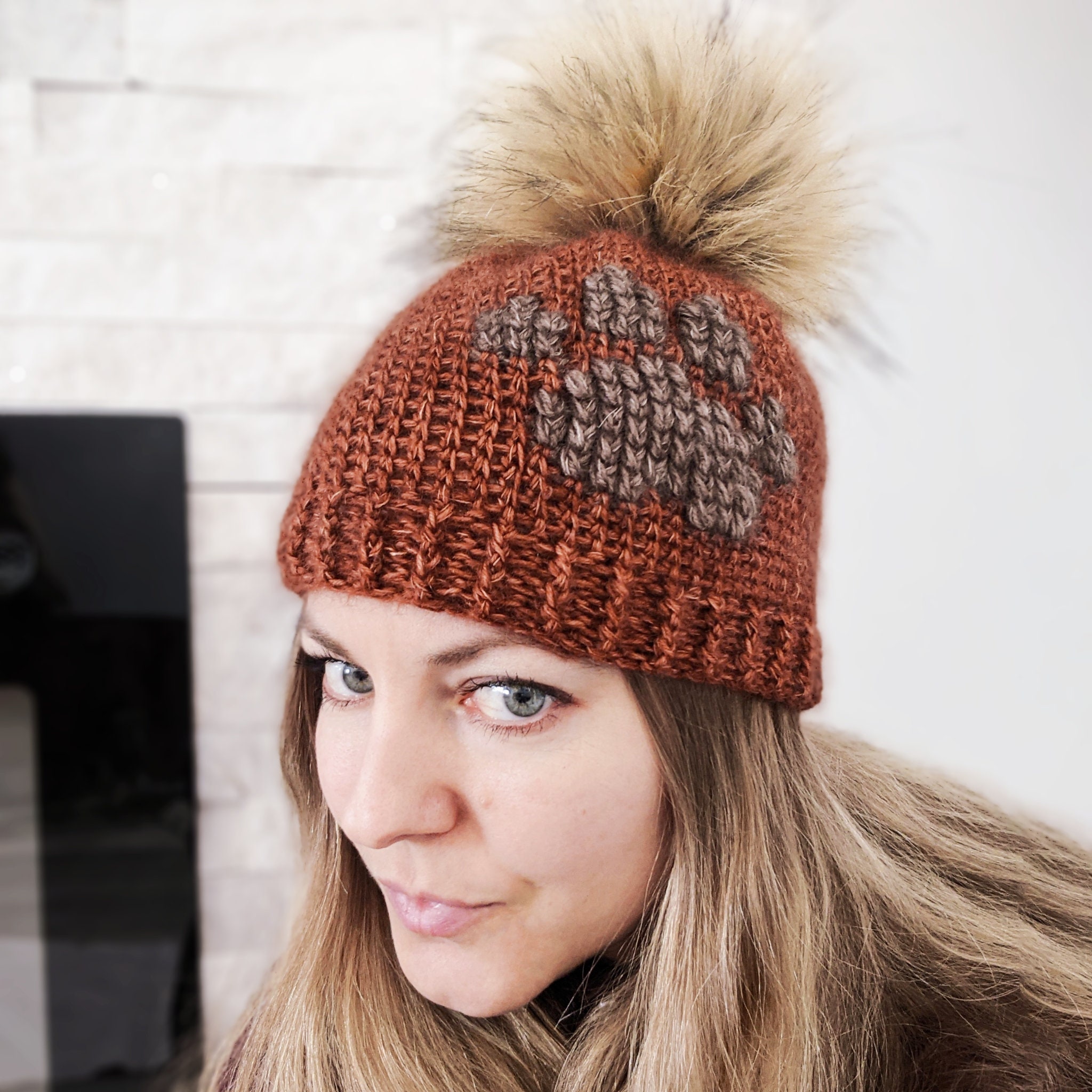 CROCHET PAW PRINT Hat Pattern paw print beanie crochet paw - Etsy Nederland
