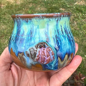 Hermit crab cup *FLAWED* (reduced price)