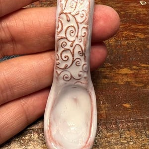 Clay scoop for hermit crab food mixes