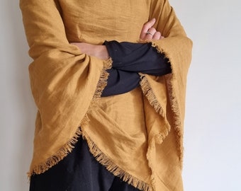 Poncho en lin, poncho couvrant les épaules, châle en lin, poncho en lin avec franges, haut poncho ample, poncho enveloppant en lin, poncho asymétrique en lin