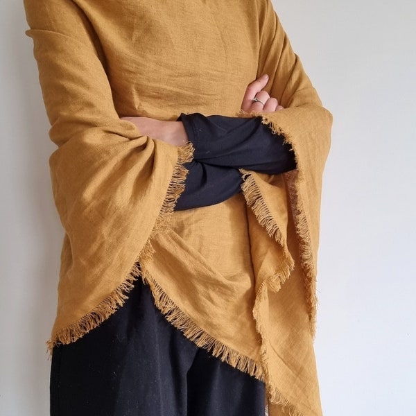 Poncho en lin, poncho couvrant les épaules, châle en lin, poncho en lin avec franges, haut poncho ample, poncho enveloppant en lin, poncho asymétrique en lin