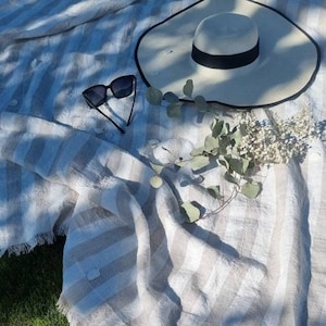 Picnic blanket, linen beach blanket, linen picnic blanket, beach towel, linen throw blanket, linen sauna towel, beach sheet, beach throw