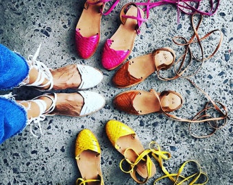 Huarache Sandal ~ All Sizes Boho- Hippie Vintage ~ Mexican Style ~ Colorful Leather ~ Mexican Huaraches