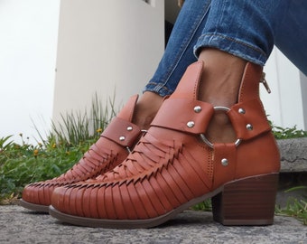 womens black booties size 9