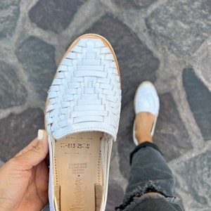 Białe sandały Huarache ~ Wszystkie rozmiary Boho- Hippie Vintage ~ Meksykański styl ~ Kolorowa skóra ~ Meksykańskie Huarache ~ Tradycyjne meksykańskie buty